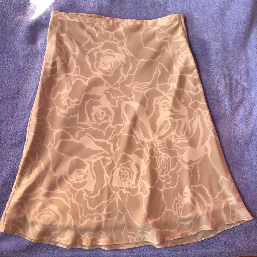 NWOT H&M Women Floral Skirt Size 10